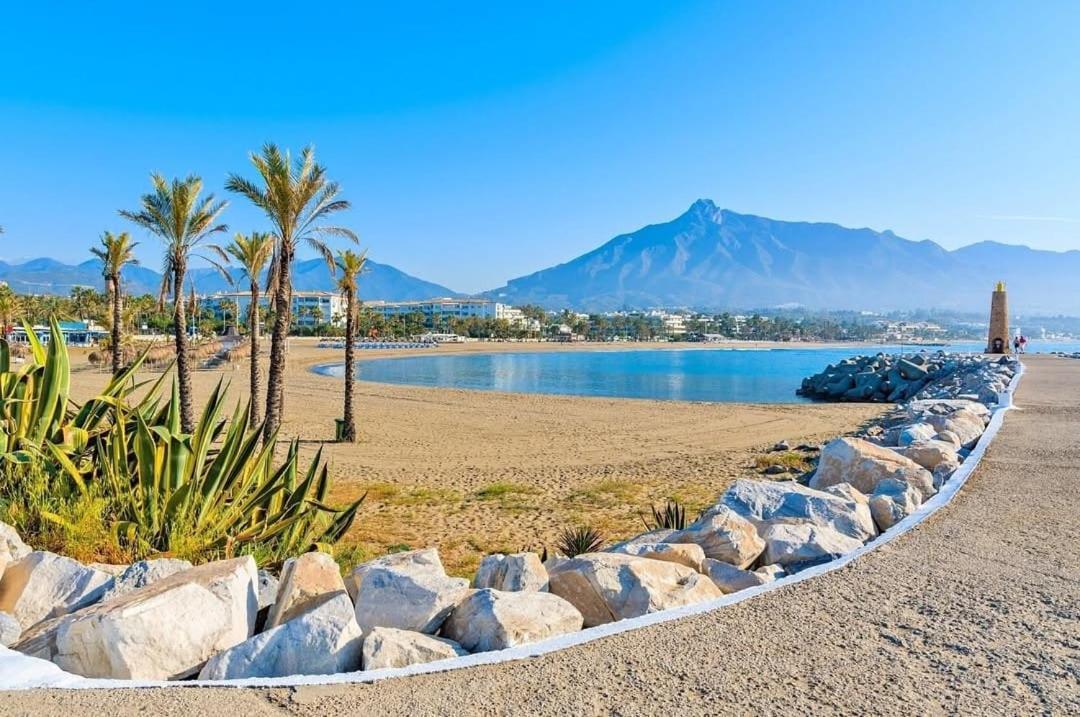 New & Beautiful Loft In Puerto Banus 公寓